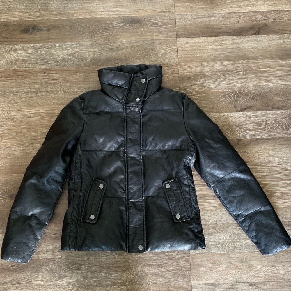 Levi’s black jacket